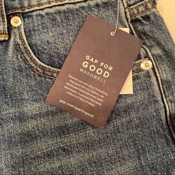 NWT GAP DENIM SHORTS🎉 - Picture 5 of 5